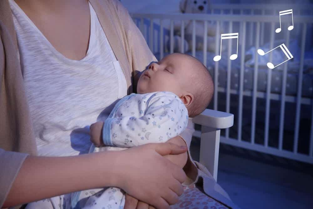 Bebek Gelişimi İçin Ninnilerin Önemi kapak resmi