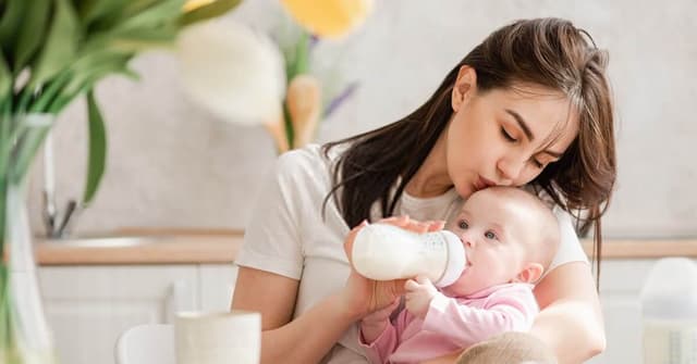 Anne, Bebek ve Güvenli Bağlanma image