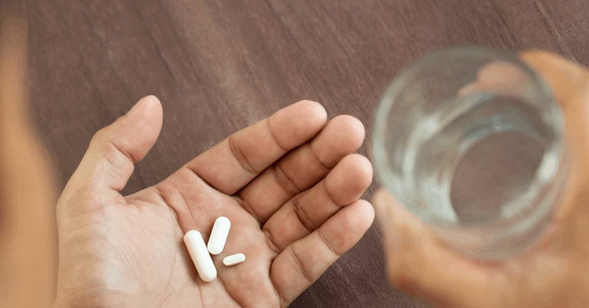 Erkeklerde Doğum Kontrol Yöntemleri kapak resmi