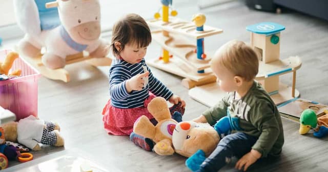 Puzzle ve Blok Oyunlarının Bebeklerde Zihinsel, Fiziksel ve Duygusal Gelişime Etkisi image