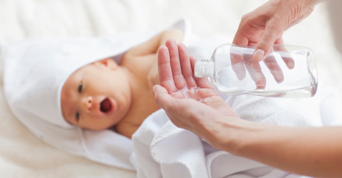 En İyi 6 Bebek Yağı Tavsiyesi ve Yorumları kapak resmi