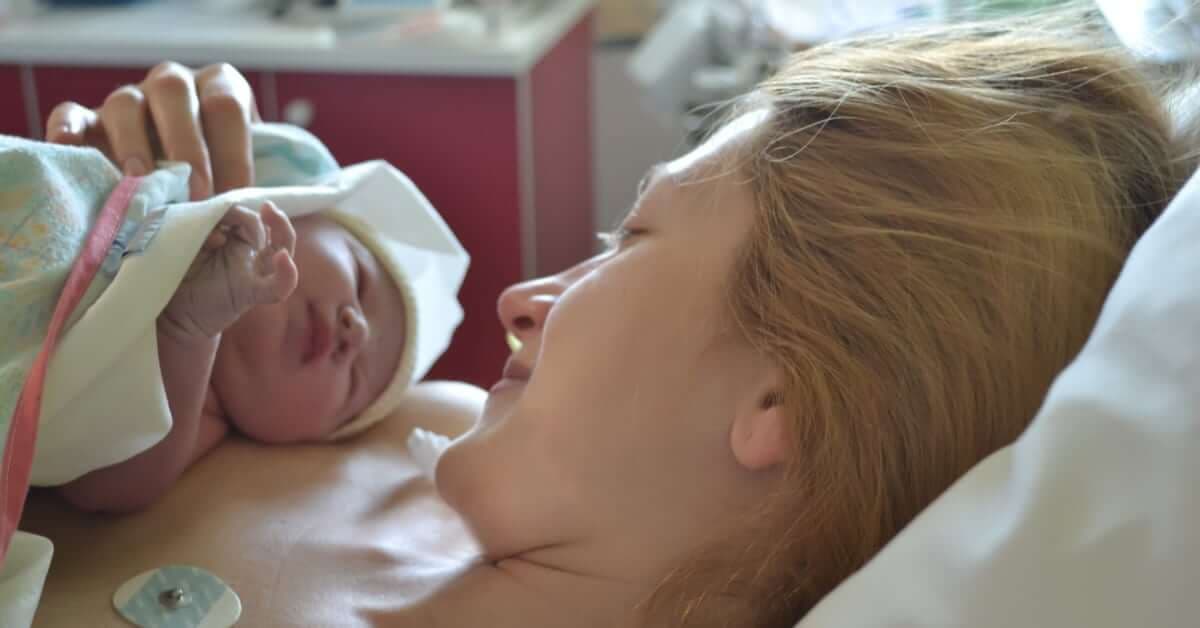 Epiduralli Sezaryen Doğum Nasıl Olur? kapak resmi