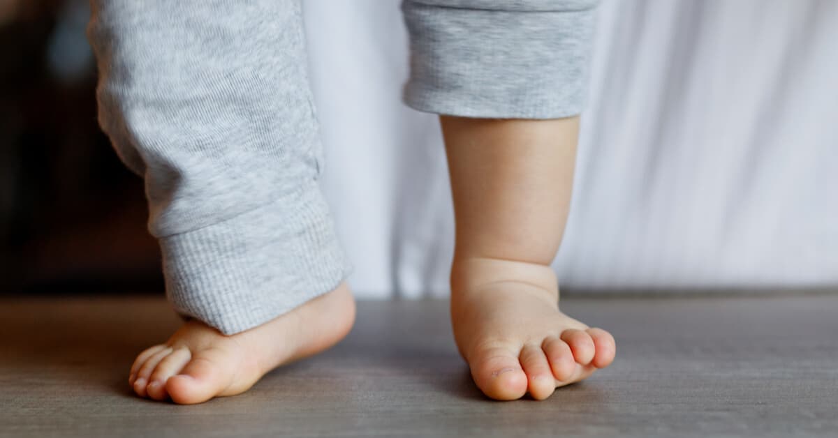 BabyWalk Doğal Yürüyüşü Destekleyen Bebek Ayakkabısı kapak resmi