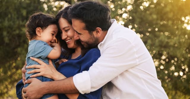 Bebekten Sonra Anne Baba İlişkisi image