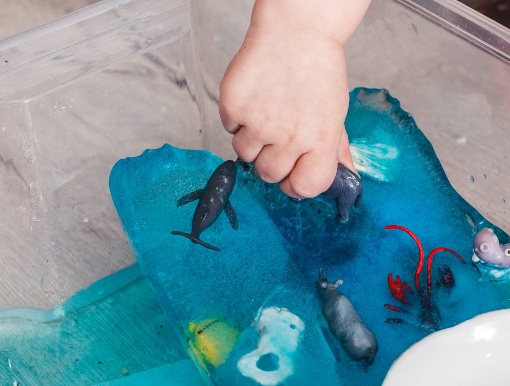 play_and_learn_play_suggestion_for_your_1_year_old_baby