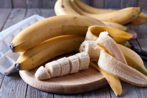 6 Super Foods That Help You Get Pregnant Fast (2023 Updated) 8 pregnancy - banana