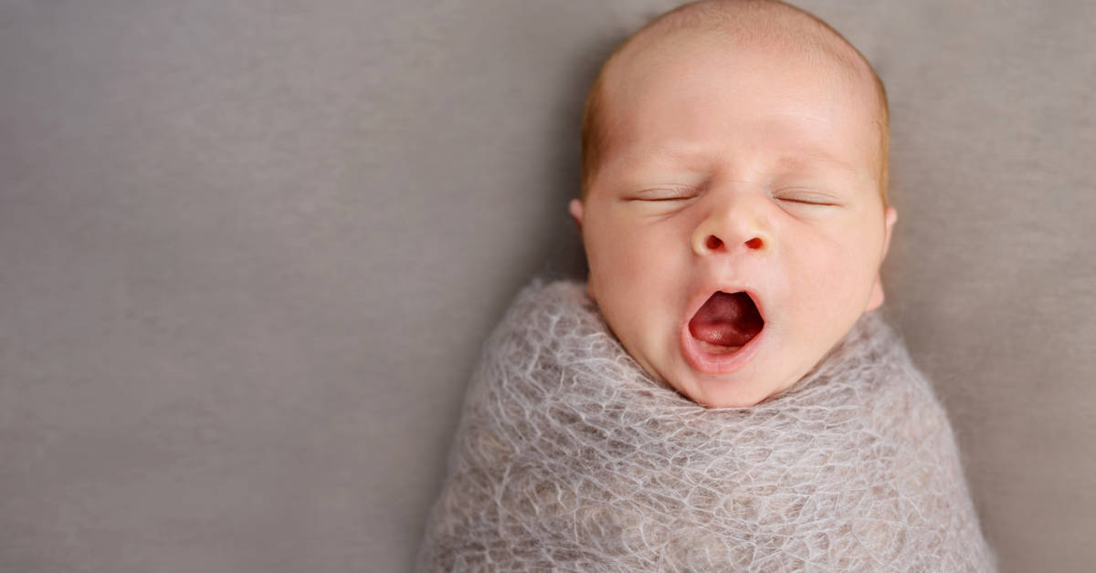 newborn-babies-sleep-pattern-when-sit-sitting